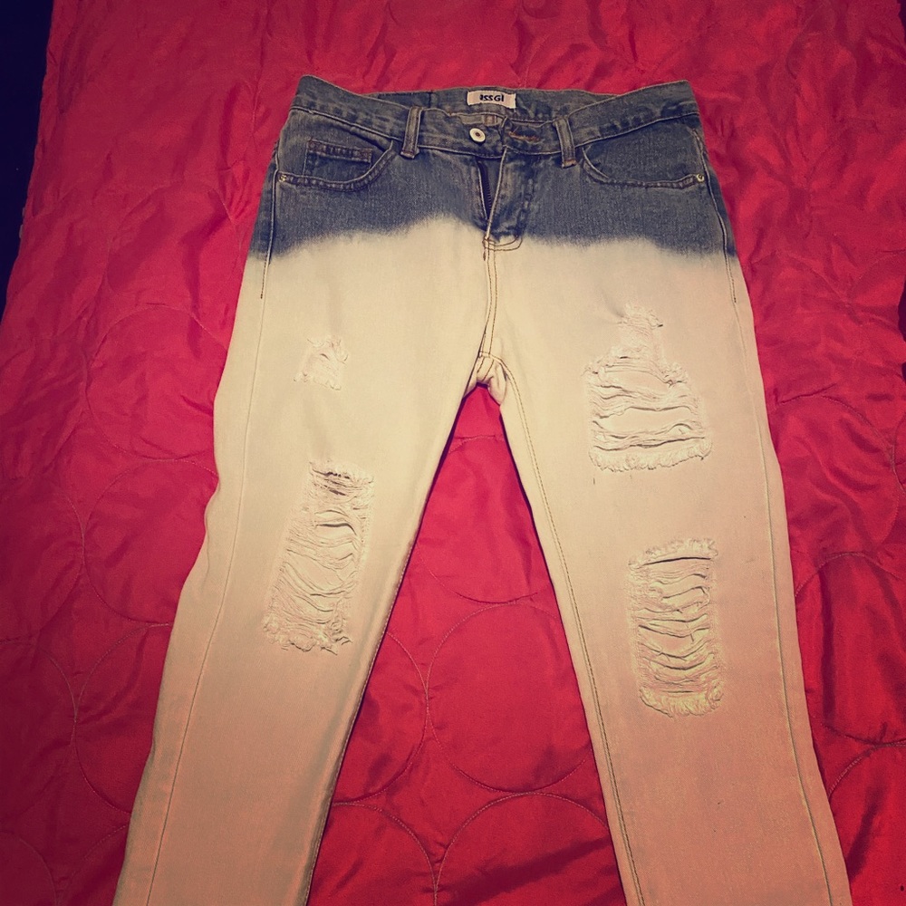 White/blue jeans